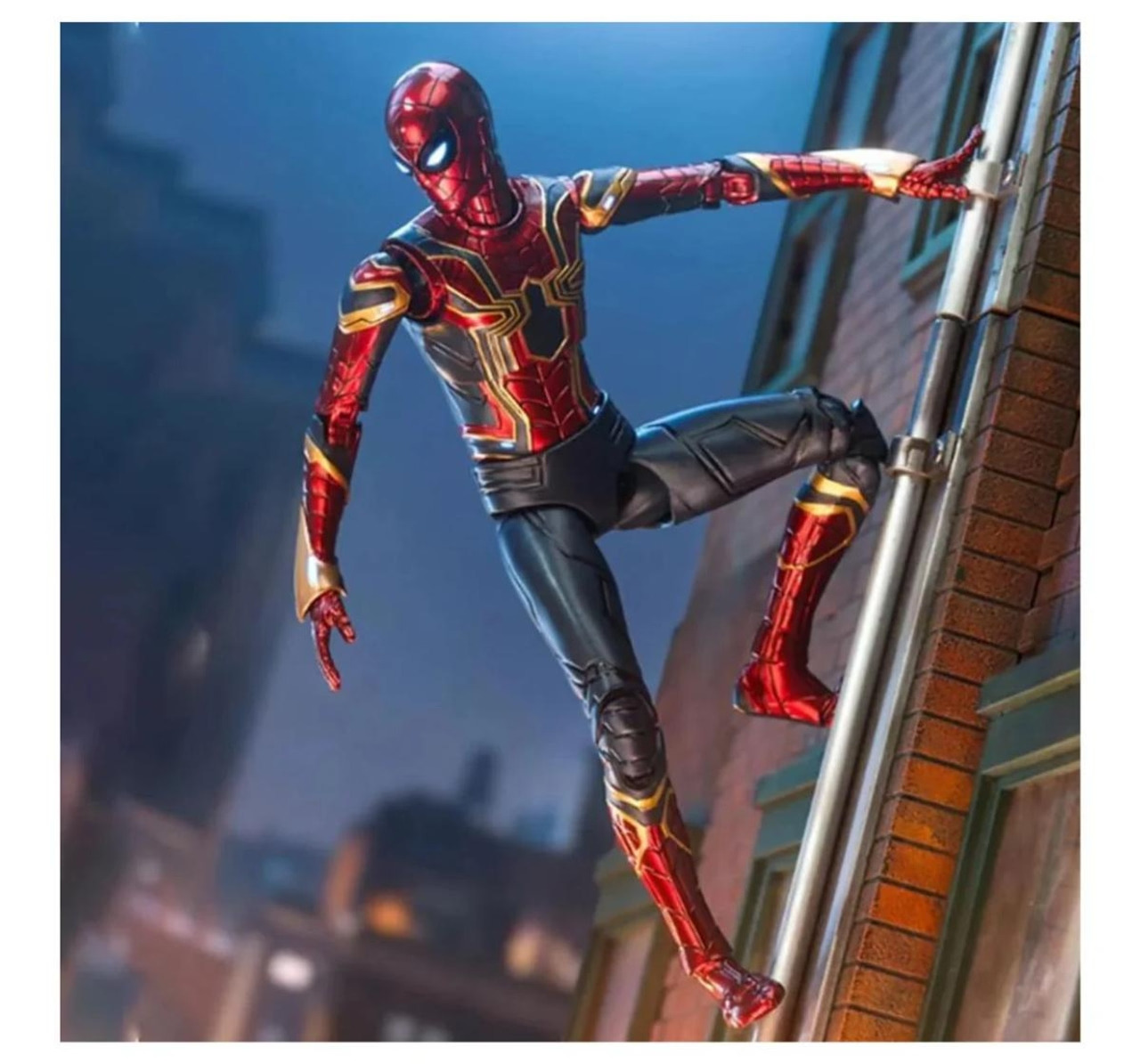 Marvel Iron Spider Infinity War, 1:10 Scale 7 Inch Collectible Action Figure for 14Y+, Metallic