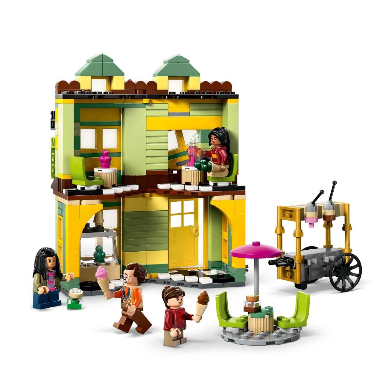 LEGO Harry Potter Quality Quidditch Supplies & Ice Cream Parlour Set 76452, 8Y+